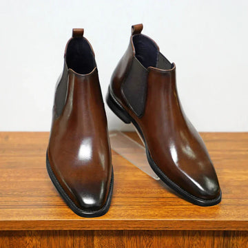 Refined Leather Chelsea Boots — Sleek Design with Premium Comfort